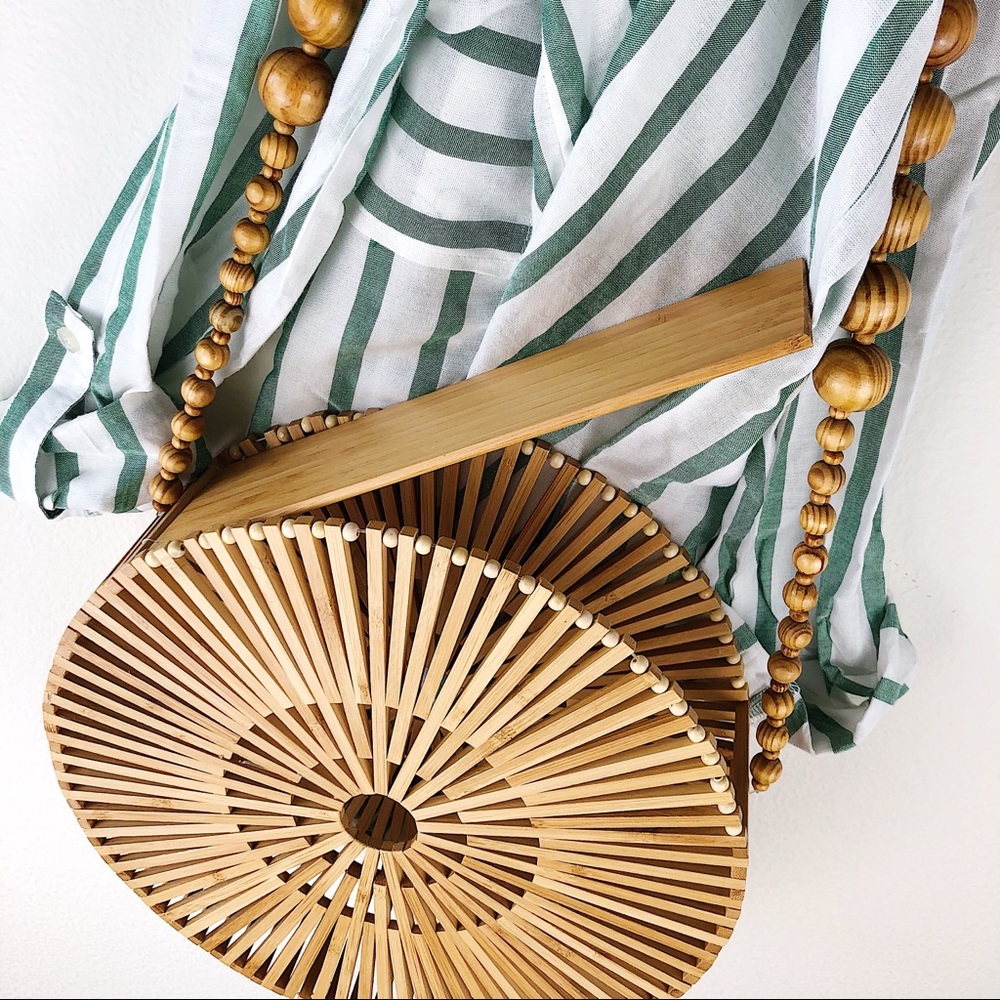 ROUND BAMBOO WOODEN BAG 🌻💛 - Picture 2 of 7